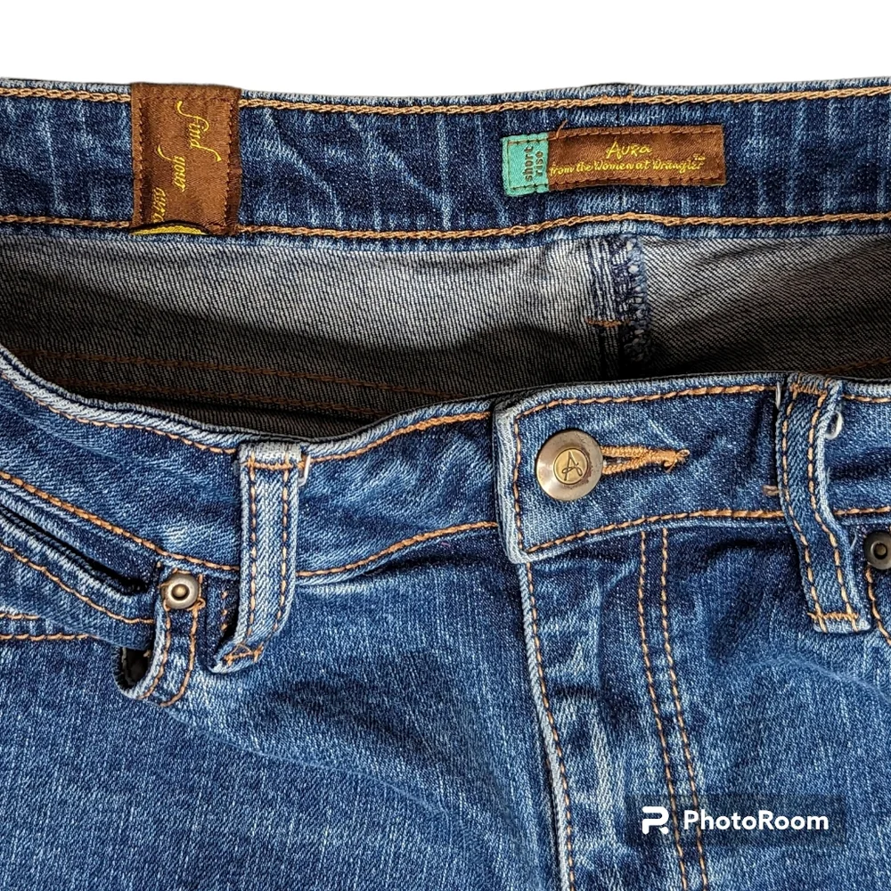 Aura Jeans By Women of Wrangler Women's Sz 10P Blue Zip Fly Short Rise Pants - Picture 11 of 16